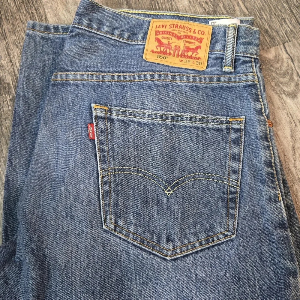 Levi's 550 Men's Relaxed Fit Jeans Stonewash Blue Zip Button Size‎ 36x30